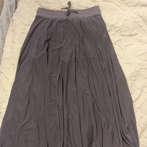 HALARA Midi Skirt Medium